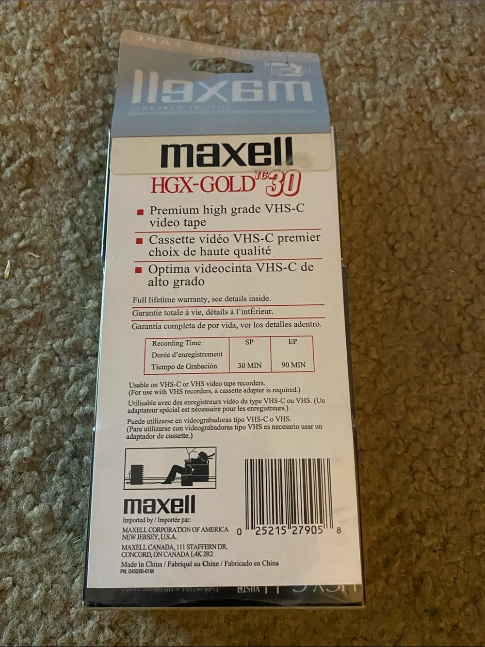 Maxell TC-30 VHS-C HGX-Gold Premium High Grade Video Tape (Black/Gray)